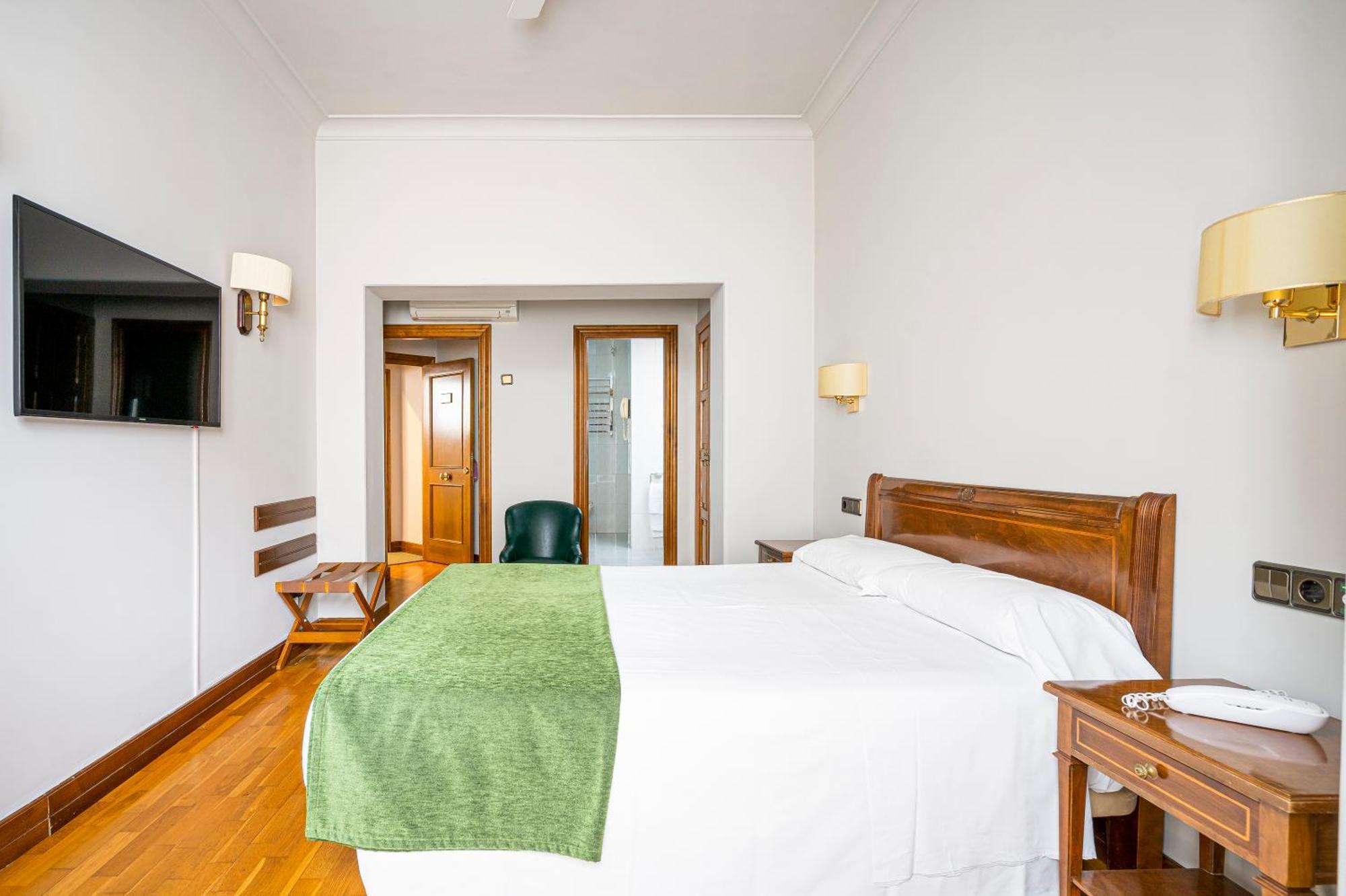 Hotel Hernan Cortes Gijon Exterior photo