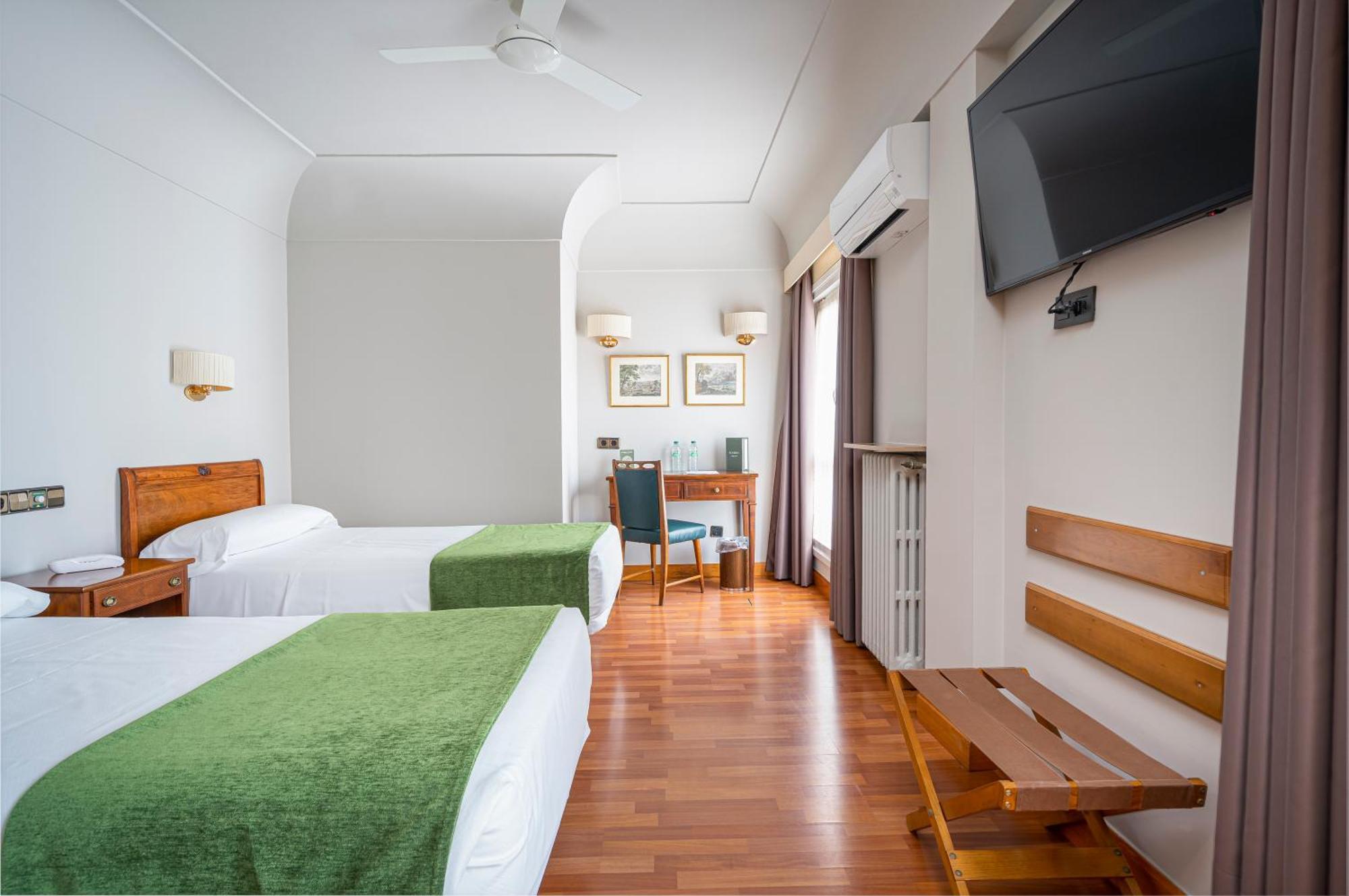 Hotel Hernan Cortes Gijon Exterior photo