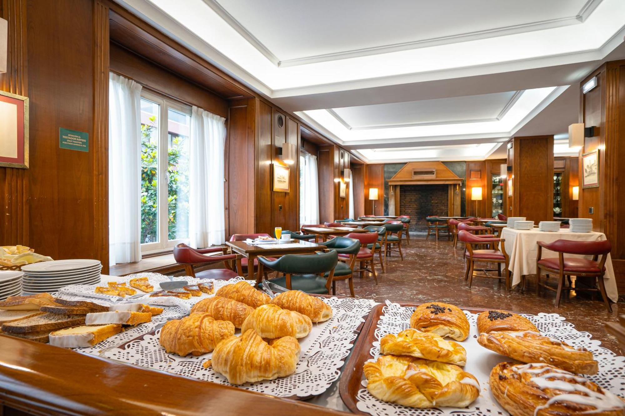 Hotel Hernan Cortes Gijon Exterior photo